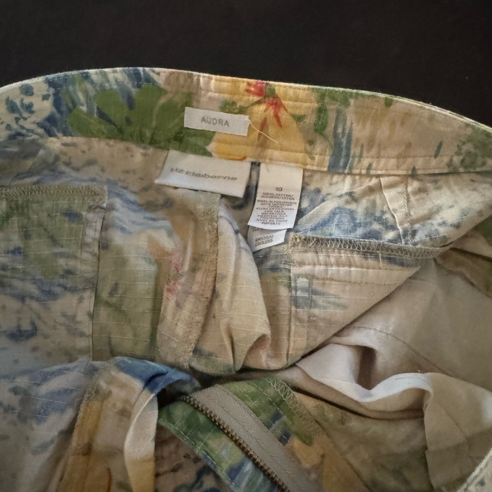 Liz Clainorne Style Capri Pants